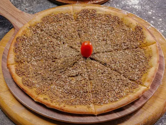 مەناقیشی زەعتەر